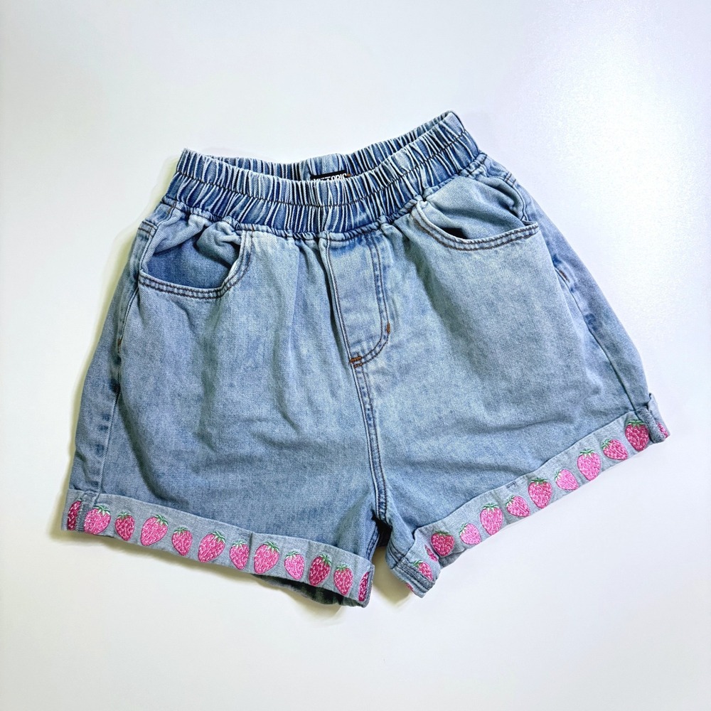 Hot Topic Sweet Society Strawberry Denim Mom Short Medium Max Stranger Things